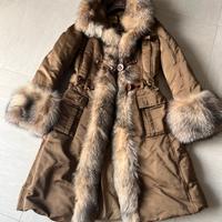 pumino con dettagli in pelliccia moncler