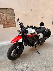 Ducati scrambler urban motard