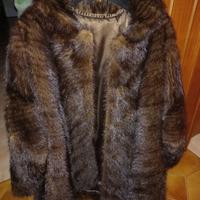 pelliccia pari al nuovo