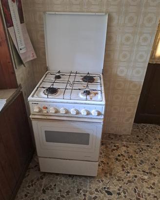cucina e forno a gas