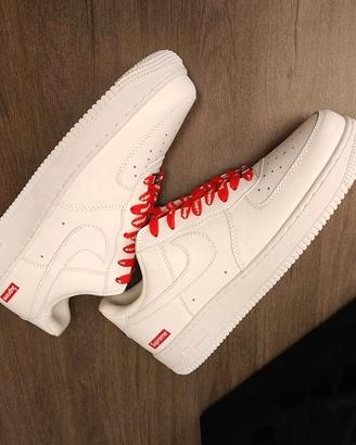 Nike Air Force 1 Low Supreme Bianco EU43