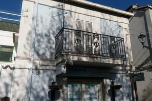 Locale commerciale adiacente viale