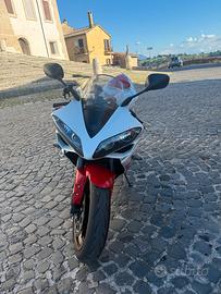 Yamaha r1