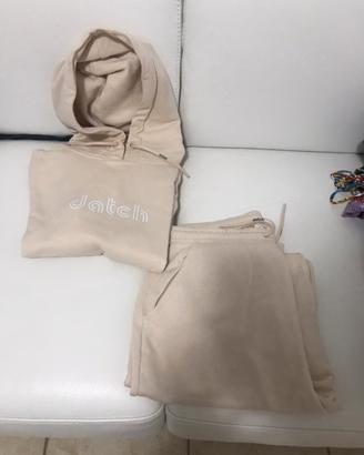 Felpa e pantalone