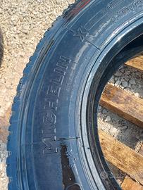 Pneumatici XT4 Michelin