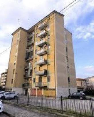 Immobile in asta di 103 m² con 3 locali e box auto