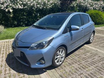 Toyota Yaris Hybrid 