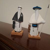 Statuine in terra cotta " Incappucciati"