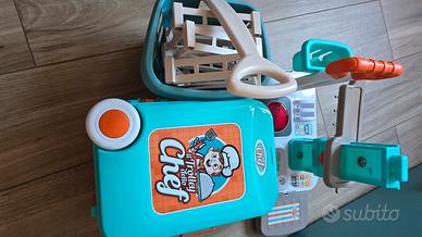 cucina più carellini e componenti 