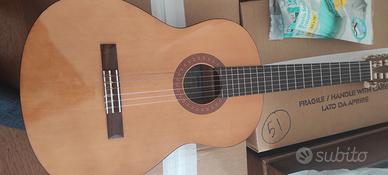 Chitarra classica Yamaha