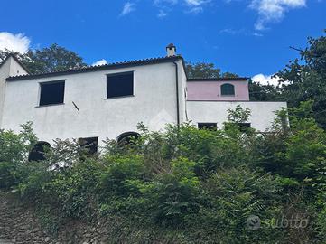 5 LOCALI A FINALE LIGURE