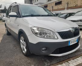 Skoda Roomster 1.2 TSI 86CV Scout