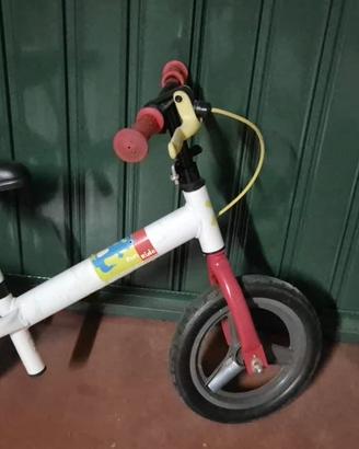 Bicicletta senza pedali