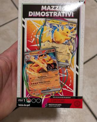 Mazzi dimostrativi Pokemon Pikachu e Charizard