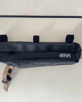 Givi Adventure Line hill