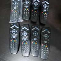 lotto di 8 telecomandi sky