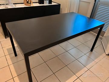 Tavolo moderno allungabile