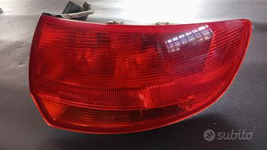 Fanale posteriore dx AUDI A3 anno 2006 5 porte
