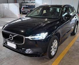 VOLVO XC60 B4 (D) AWD GEARTRONIC MOMEN