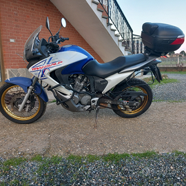 Honda transalp XL700