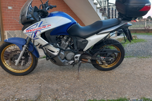 Honda transalp XL700