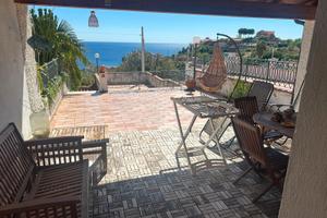 Villetta a schiera, Caminia