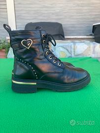 Anfibi stivaletti neri Girl Zoe 35 cuore e borchie