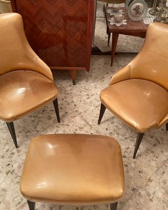 Coppia di poltrone e pouf anni ‘50
