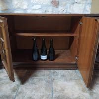 Mobile credenza