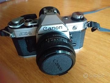 macchina fotografica analogica Canon AE1