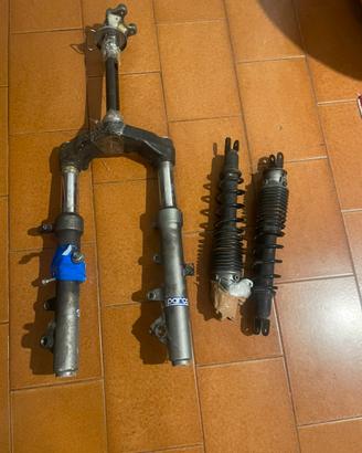 Forcella + ammortizzatore Majesty 400