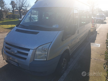 Ford transit trasporto disabili
