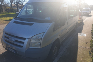 Ford transit trasporto disabili