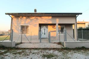 CASA INDIPENDENTE A CESENA