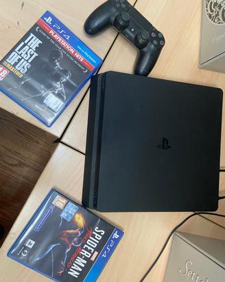 Play 4 slim con giochi come nuova