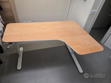 Scrivania Ikea bekant 160x110