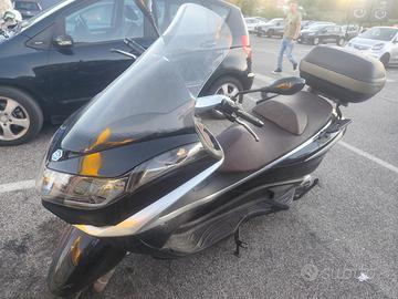 Piaggio X10 500