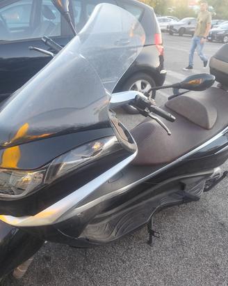 Piaggio X10 500