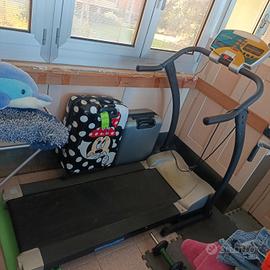 Tapis Roulant corsa Treadmill palestra gambe