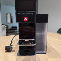 Macchina caffè illy