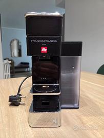 Macchina caffè illy