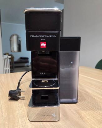 Macchina caffè illy