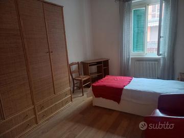 Verona: stanza arredata in appartamento