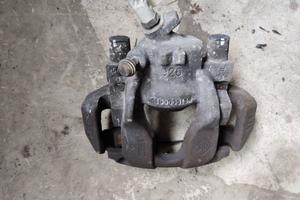 Pinza freno ant sx RENAULT TWINGO 999cc benz 2016