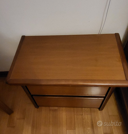 Comodino in Legno Massiccio