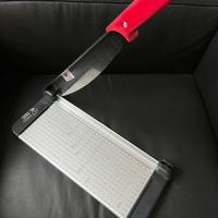 Taglierina s leva di sicurezza,  M+S