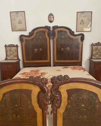 Letto matrimoniale antico in stile Liberty