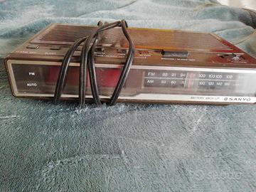 Radiosveglia Vintage Sanyo RM5320 anni '70