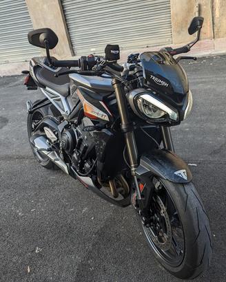 triumph street Triple 765 rs