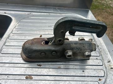 Aggancio per rimorchio/caravan